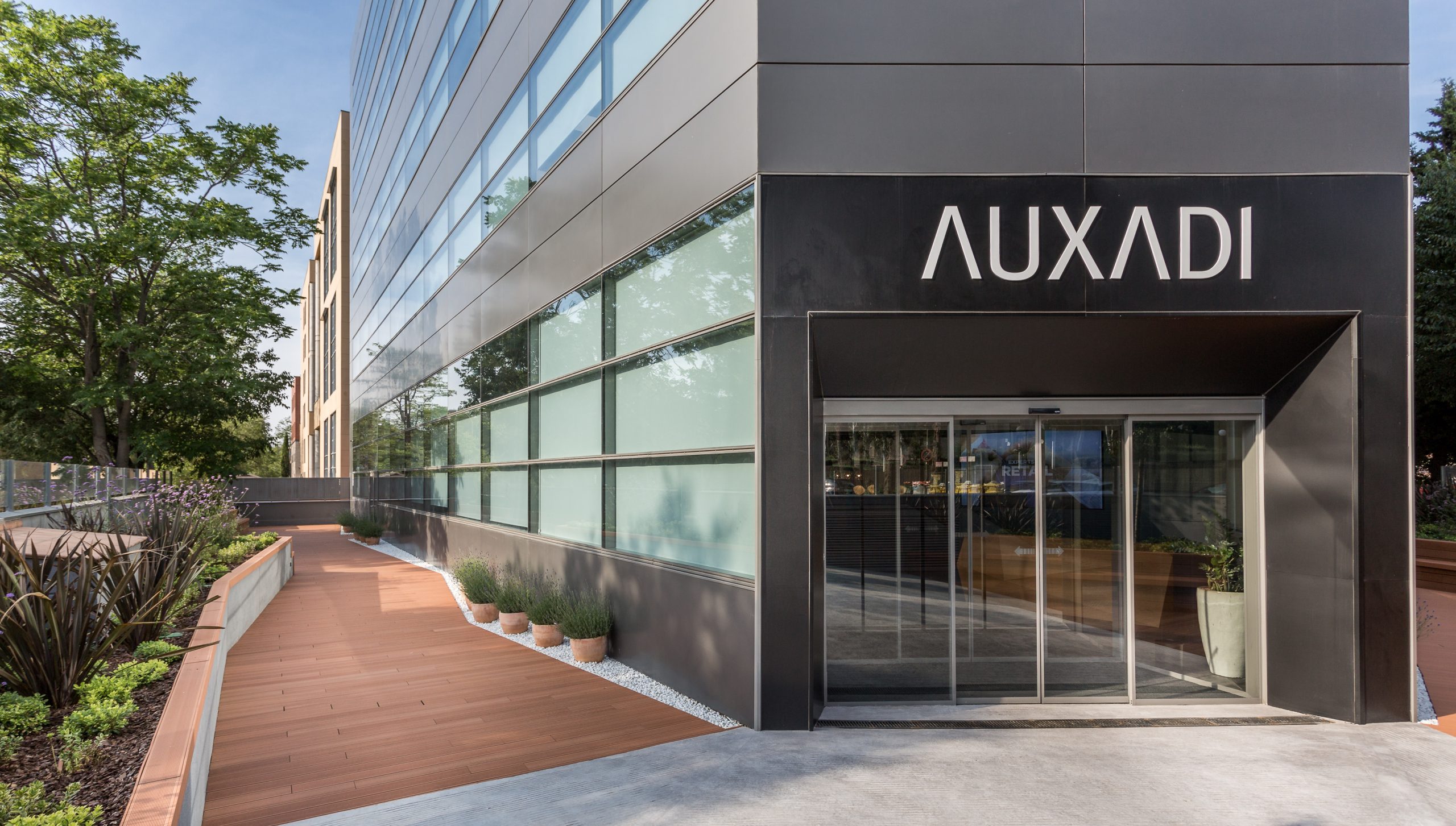 AUXADI incorpora a Inflexion como socio financiero para impulsar su crecimiento en Europa, Latinoamérica y Estados Unidos